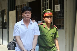Lãnh án chung thân vì ... trộm rượu