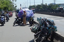 Ba xe va chạm, 2 người bị thương nặng