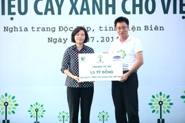 Trồng cây xanh tại đồi Độc Lập – Điện Biên Phủ
