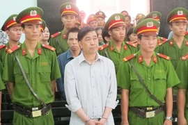 Hoãn phiên tòa vụ tham ô khi sửa ụ tàu vì vắng Dương Chí Dũng