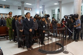 Vụ nhân bản xét nghiệm: Giáng chức giám đốc xuống làm… phó giám đốc!