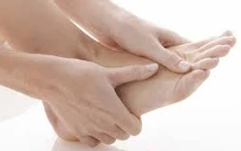 Suýt bị cắt chân vì nghĩ chỉ đau cơ xương khớp thông thường