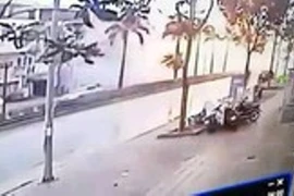 Camera ghi lại giây phút phát nổ kinh hoàng ở Văn Phú - Hà Đông 