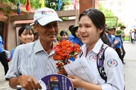 Chuyện 'vui - độc - lạ' trong ngày thi THTP quốc gia 2016