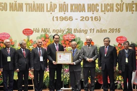 Phải hoàn thành việc biên soạn bộ Quốc sử Việt Nam