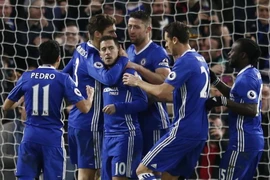 Chelsea thắng trận, xây chắc ngôi đầu bảng