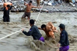 Clip: Những hình ảnh khó tin về lũ quét ở Sơn La