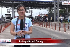 Tài xế 'cố thủ' trong xe, BOT Cần Thơ-Phụng Hiệp ùn tắc