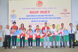 Khen thưởng các vận động viên dự seagame