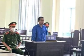 Dùng súng bắn người lãnh 30 tháng tù