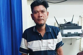 Khởi tố bắt tạm giam người đàn ông đạp xe mô tô tuần tra, đánh công an