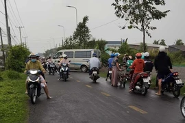 Đi bắt ếch đêm khuya, một người đàn ông ở Long An bị sét đánh tử vong