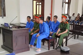 Nhóm thanh niên lấy dao đâm trọng thương vì bị chửi và thách thức đánh nhau