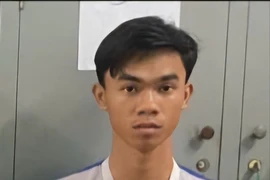 Thanh niên rủ bạn gái 12 tuổi đi cướp ô tô