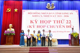 18 cơ quan chuyên môn thuộc UBND tỉnh Long An còn 15 cơ quan
