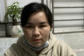 Bắt người phụ nữ giả vờ mua rồi giật vé số của bé trai 11 tuổi