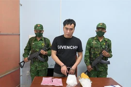 Thanh niên vận chuyển hơn 2,8kg ma túy từ Campuchia về TP.HCM thì bị bắt