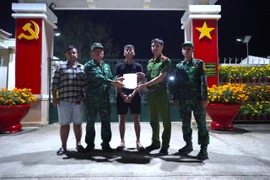 Trốn sang Campuchia, thanh niên liên quan án mạng ở TP.HCM ra đầu thú