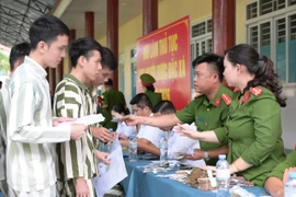 Tây Ninh: 169 phạm nhân tại Trại giam Long Hòa được đặc xá 