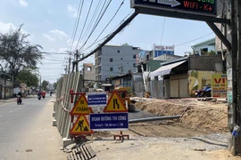 Hơn 360 hộ dân bàn giao mặt bằng mở rộng đường Dương Quảng Hàm, TP.HCM
