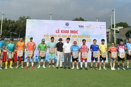 Gần 30 đội bóng tranh tài tại giải bóng đá nam nữ cựu sinh viên Trường Đại học Luật TP.HCM