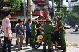 Công an thông tin vụ vượt đèn đỏ làm ngã 2 cảnh sát