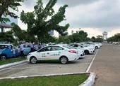 Hàng trăm taxi đình công, bỏ khách ở sân bay Đà Nẵng 