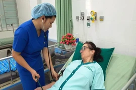 2 ngày uống 30 viên giảm đau, nữ du khách Úc phải cấp cứu 