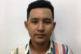 Nam thanh niên vào siêu thị cạy cốp xe máy trộm tài sản