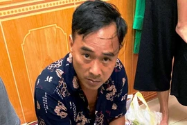 Dùng búa của chủ nhà đục két sắt ở phòng ngủ trộm 500 triệu