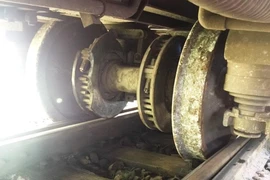 Tàu SE3 trật bánh khi vượt đèo Hải Vân