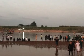 Vụ chìm ghe 6 người mất tích: 3 mẹ con giáo viên gặp nạn