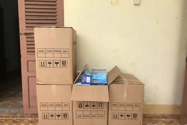 Xe tải chở 10.000 khẩu trang nghi kém chất lượng