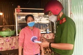 Công an Đà Nẵng đi từng ngõ, gõ từng nhà tìm người nhập cảnh