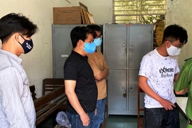 Nhóm đánh bạc nhảy lầu trốn, 1 người tử vong, 1 bị thương