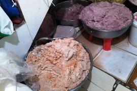 Phát hiện 2 lò chả cá dùng phụ gia không nguồn gốc