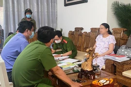 Nhận làm thủ tục thừa kế rồi đem nhà của khách đi bán