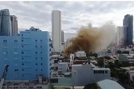 Đà Nẵng: Nhà hàng vắng chủ bốc cháy ngùn ngụt