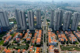 Toàn cảnh khu nhà giàu Sài Gòn bị mùi hôi bao phủ