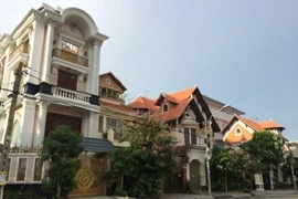 Phố nhà giàu khu Tây bất ngờ tăng giá mạnh
