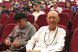 Nghệ sĩ Ái Như: ‘Anh Lê Bình rất mau nước mắt’