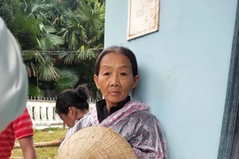 Mừng như người nghèo lần đầu được nhận cứu trợ