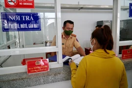Từ ngày 15-8, thủ tục đăng ký sang tên xe thực hiện như thế nào?
