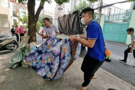 Quận Phú Nhuận tổ chức thu gom rác cồng kềnh dịp cuối năm
