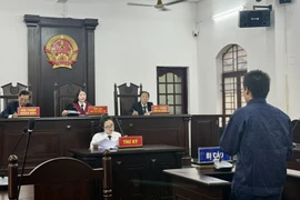 Cướp điện thoại trị giá 1,2 triệu đồng, lãnh án 3 năm tù