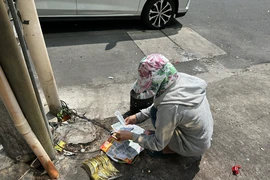 Công an TP.HCM khuyến cáo người dân cẩn trọng khi đốt vàng mã dịp rằm tháng 7