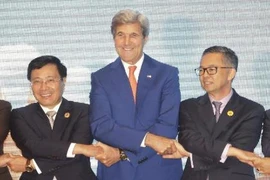 ASEAN và Trung Quốc ra tuyên bố chung thống nhất kiềm chế trên biển Đông