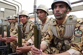 Iran: Xả súng giữa căn cứ không quân, 4 người chết