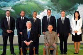 Ông Clinton bị đổ lỗi giúp sức hạt nhân Triều Tiên
