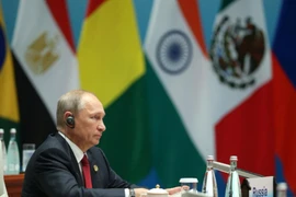 Ông Putin dọa kiện Mỹ vụ đóng cửa lãnh sự quán